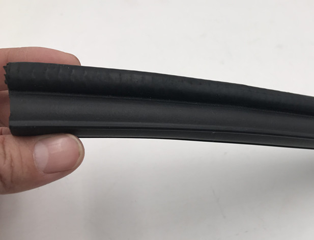 co-extruded rubber profiles in yacht.jpg